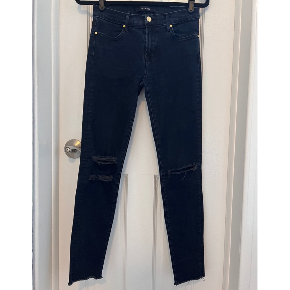 J BRAND Cropped Skinny Jeans in Blue Mercy